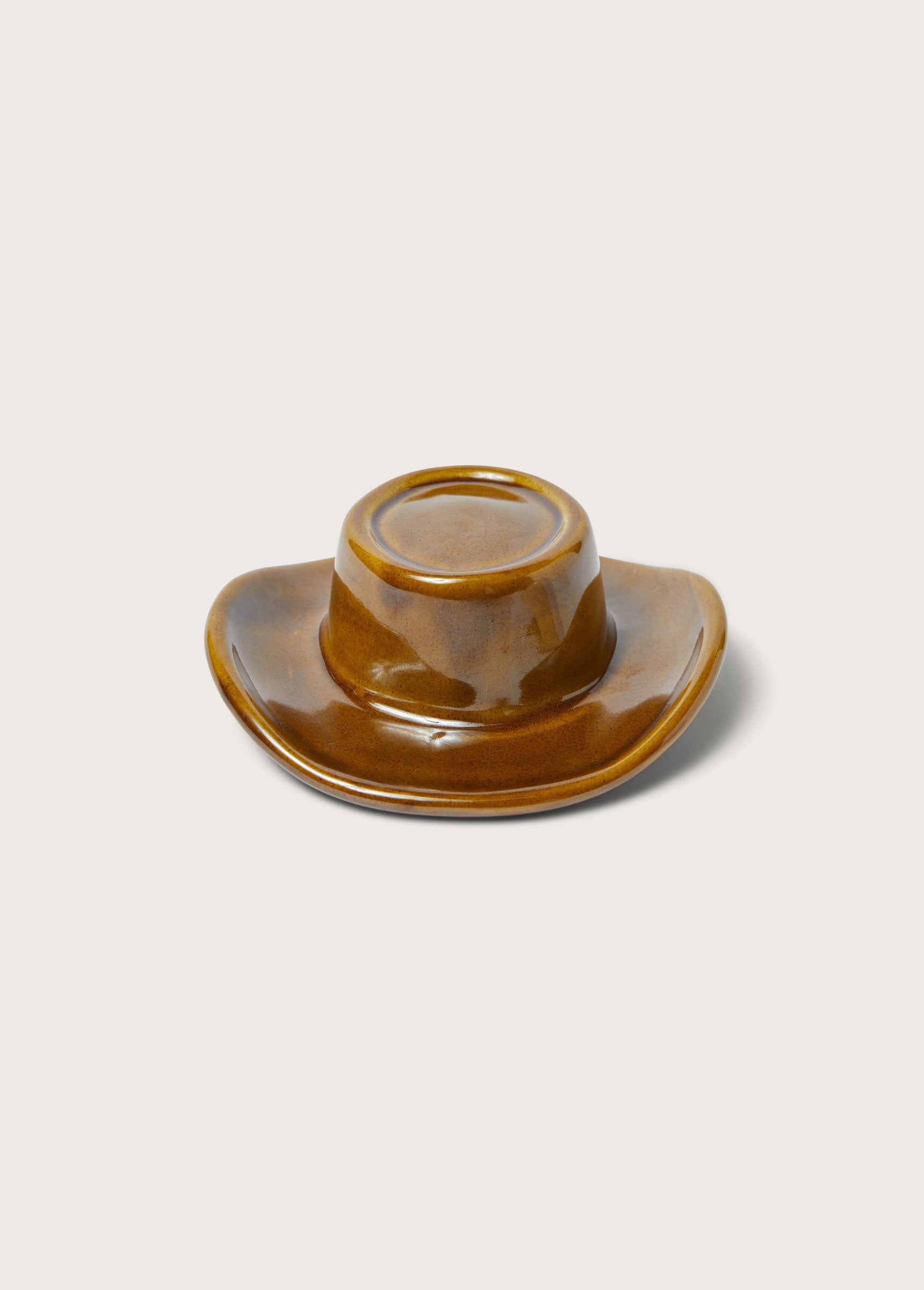 CERAMIC HAT HASHTRAY