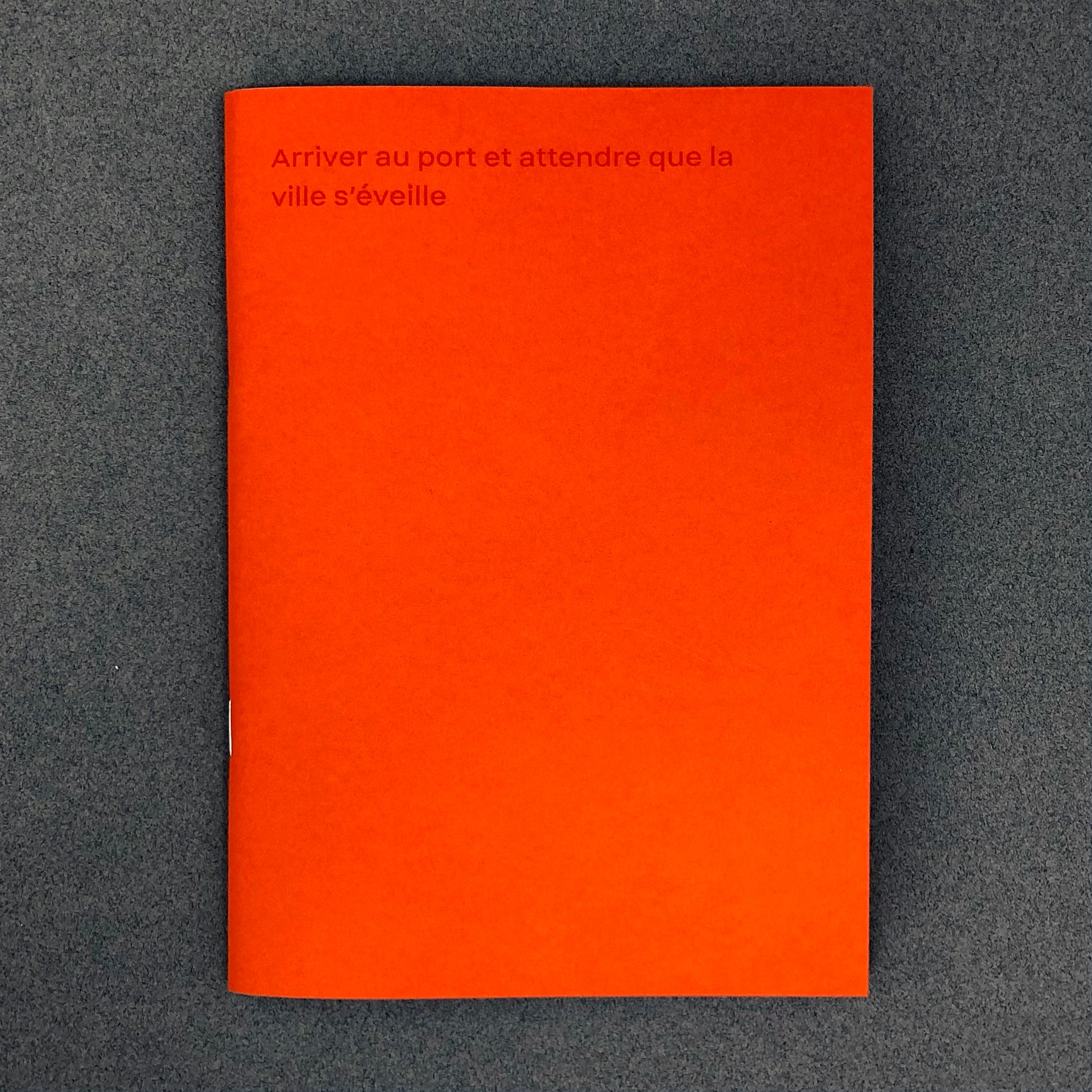 ARRIVER AU PORT ET ATTENDRE QUE LA VILLE S'ÉVEILLE BY MAXIMILIANO TINEO